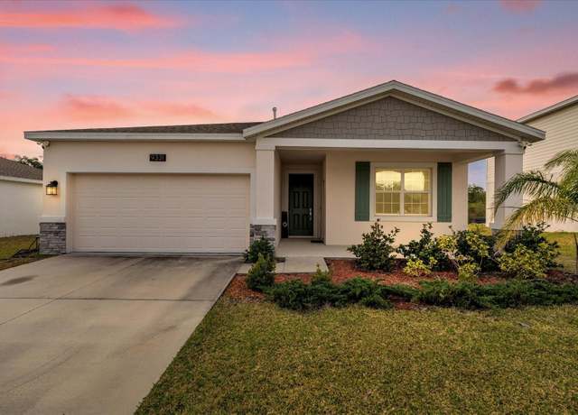 Property at 9331 Revere Ave, Leesburg, FL 34788, 4 beds, 3 baths