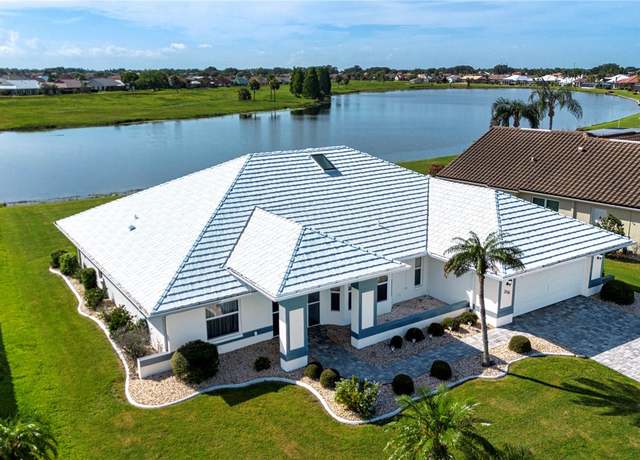 Property at 2016 New Bedford Dr, Sun City Center, FL 33573, 3 beds, 2 baths