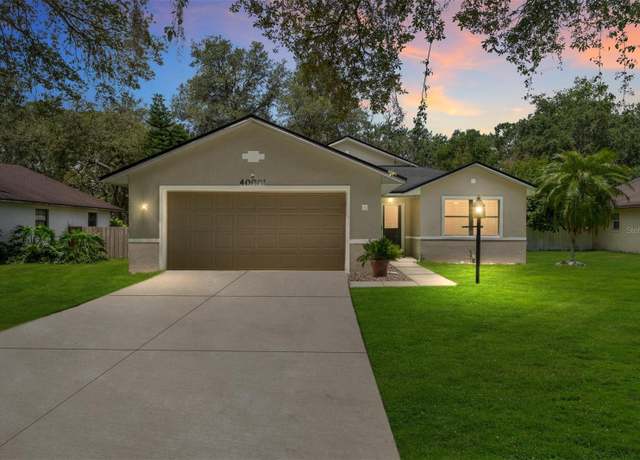 Property at 40001 Parkinsonisa St, Lady Lake, FL 32159, 3 beds, 2 baths