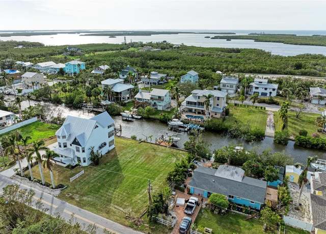 Property at 1827 Bayshore Dr, Terra Ceia, FL 34250