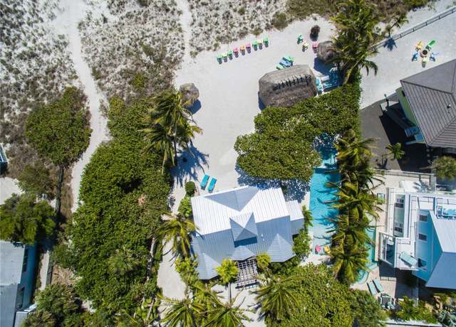Property at 102 & 104 48th St, Holmes Beach, FL 34217, 7 beds, 5.5 baths