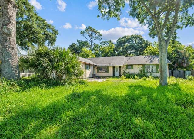Property at 1511 Center Ave, Holly Hill, FL 32117, 3 beds, 2.5 baths