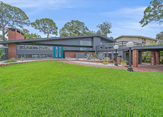 Property at 4610 Cypress Way S, St Petersburg, FL 33705, 3 beds, 2 baths