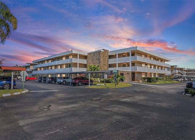 Property at 4915 Bay St NE #130, St Petersburg, FL 33703, 1 bed, 1.5 baths