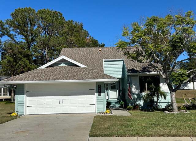 Property at 1005 Lake Avoca Pl, Tarpon Springs, FL 34689, 3 beds, 2 baths