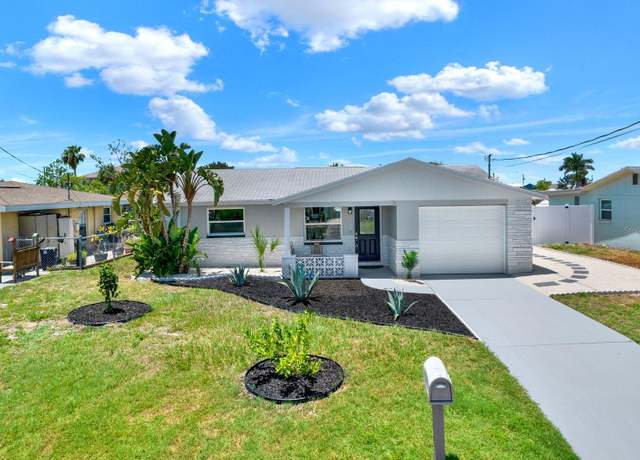 Property at 13739 Lavender Ave, Hudson, FL 34667, 2 beds, 1.5 baths