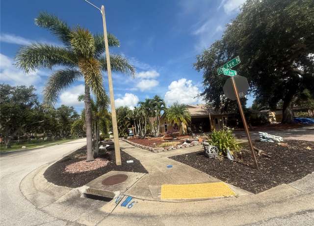 Property at 8949 106th Ave, Seminole, FL 33777, 3 beds, 2 baths