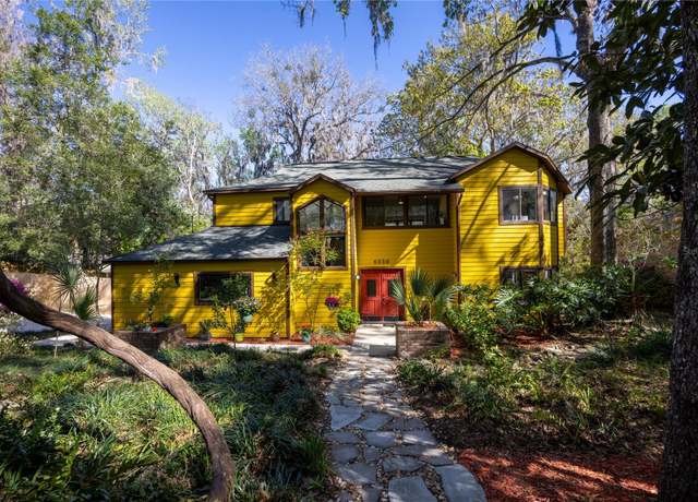 Property at 6030 NW 24th Ln, Gainesville, FL 32606, 3 beds, 2.5 baths