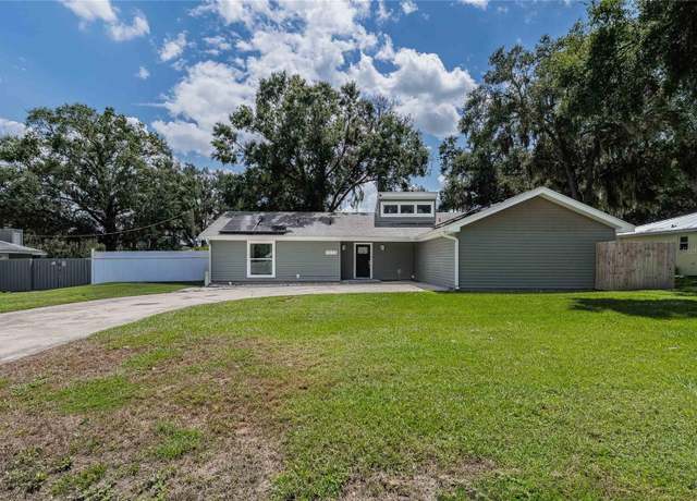 Property at 2822 Forestgreen Dr S, Lakeland, FL 33811, 4 beds, 2.5 baths