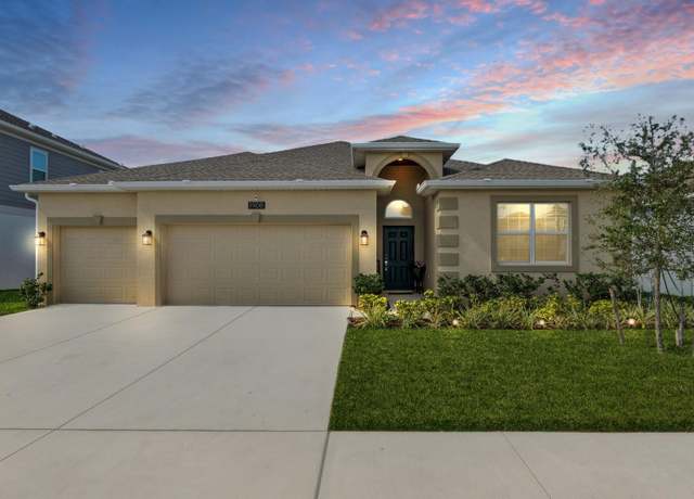 Property at 1908 Perch Hammock Loop, Groveland, FL 34736, 4 beds, 3 baths