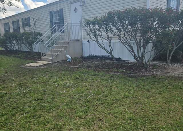 Property at 2126 SE 35th Ln, Okeechobee, FL 34974, 2 beds, 2 baths