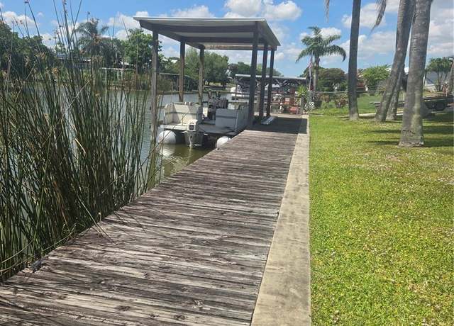 Property at 2126 SE 35th Ln, Okeechobee, FL 34974, 2 beds, 2 baths