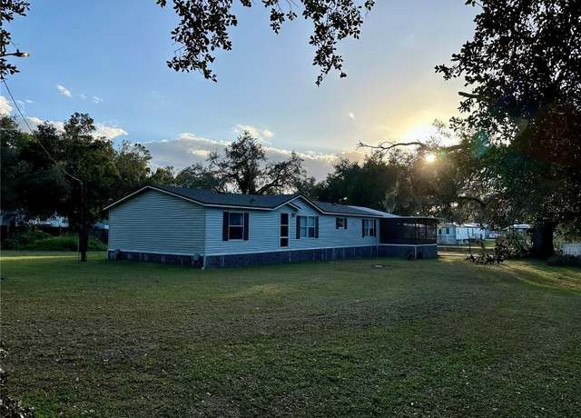 Property at 11223 Sligh Ave, Seffner, FL 33584, 3 beds, 2 baths