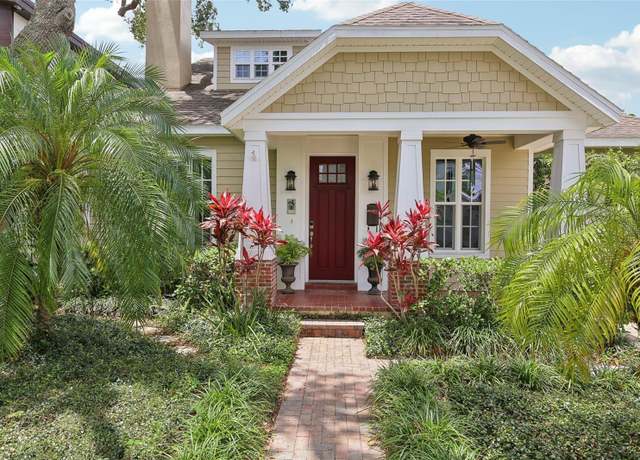 Property at 1014 7th St N, St Petersburg, FL 33701, 3 beds, 2.5 baths