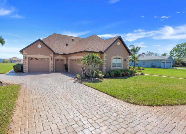 Property at 10544 Spring Lake Dr, Clermont, FL 34711, 3 beds, 2.5 baths