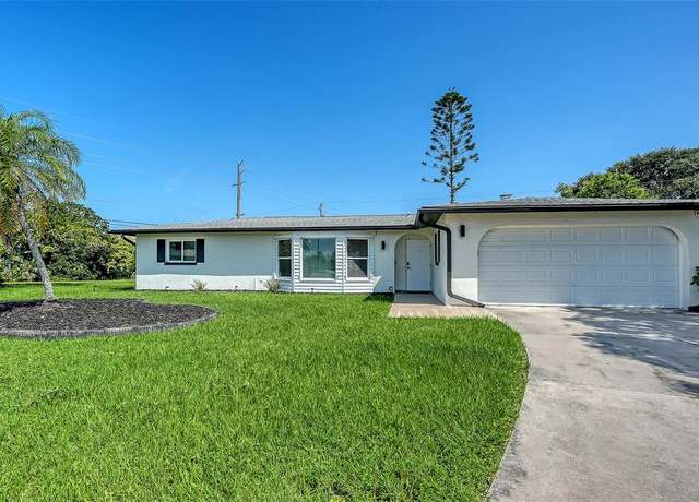 Property at 243 Moss Ln, Venice, FL 34293, 3 beds, 2 baths