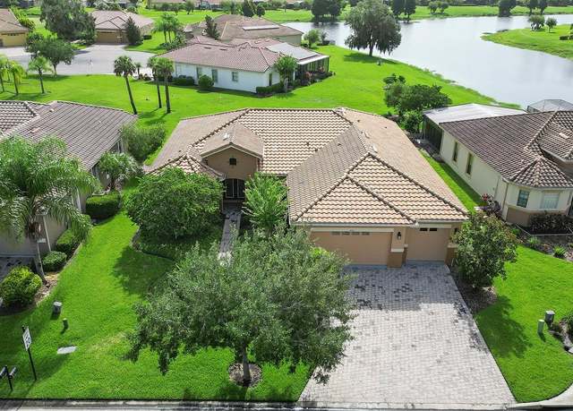Property at 453 Sorrento Rd, Kissimmee, FL 34759, 3 beds, 3.5 baths