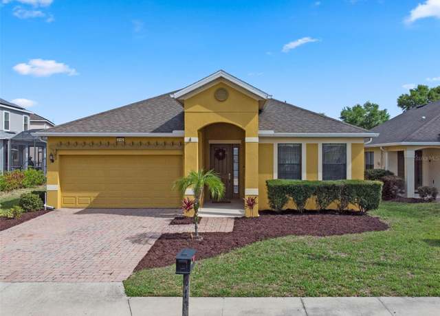 Property at 2142 Victoria Dr, Davenport, FL 33837, 4 beds, 3 baths