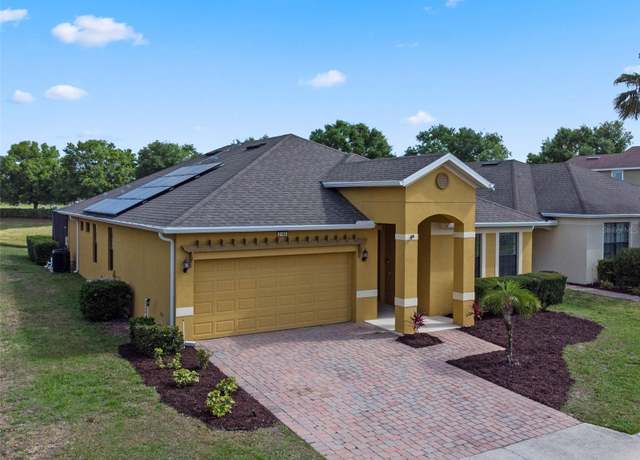 Property at 2142 Victoria Dr, Davenport, FL 33837, 4 beds, 3 baths