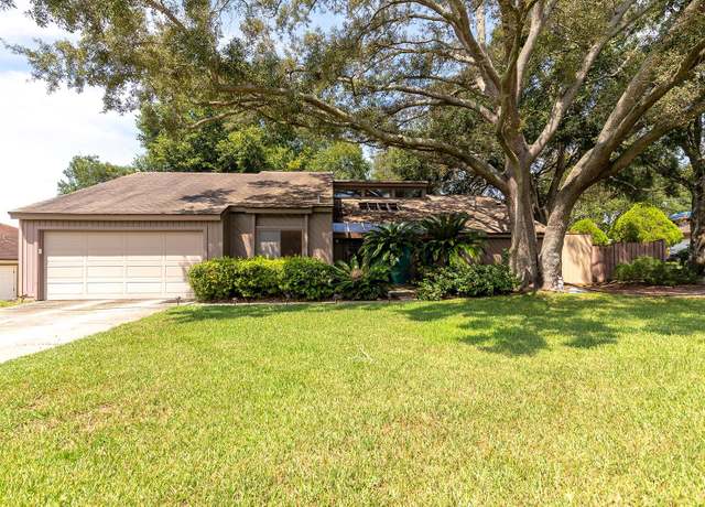 Property at 1638 Grand Oak Dr, Apopka, FL 32703, 3 beds, 2 baths