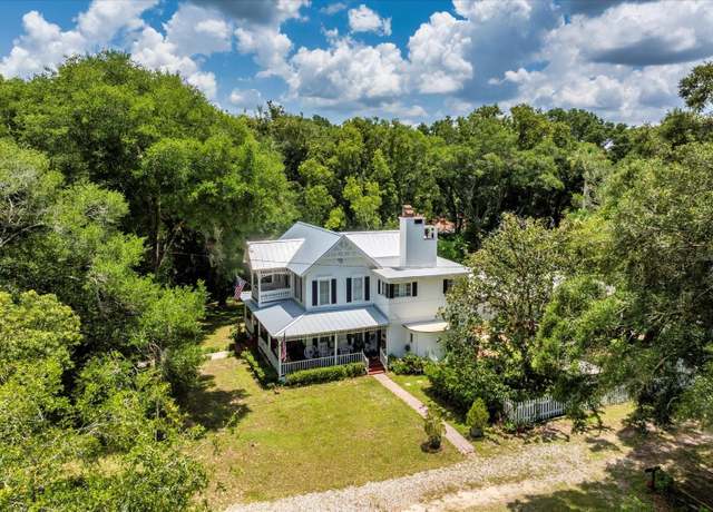 Property at 23730 Franklin Ave, Sorrento, FL 32776, 5 beds, 3 baths