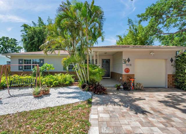 Property at 1829 59th St S, Gulfport, FL 33707, 2 beds, 2 baths