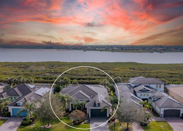 Property at 5608 Tidewater Preserve Blvd, Bradenton, FL 34208, 3 beds, 2.5 baths