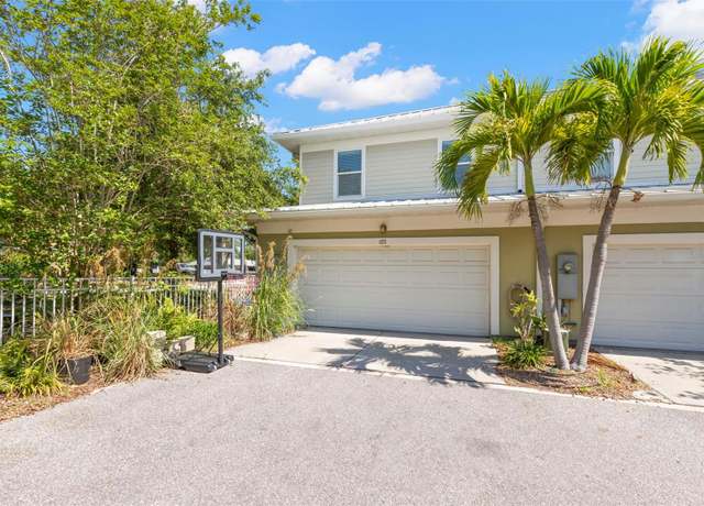 Property at 1271 Drew St, Clearwater, FL 33755, 3 beds, 2.5 baths