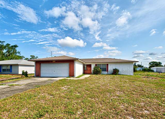 Property at 914 E 2nd St, Englewood, FL 34223, 2 beds, 2 baths