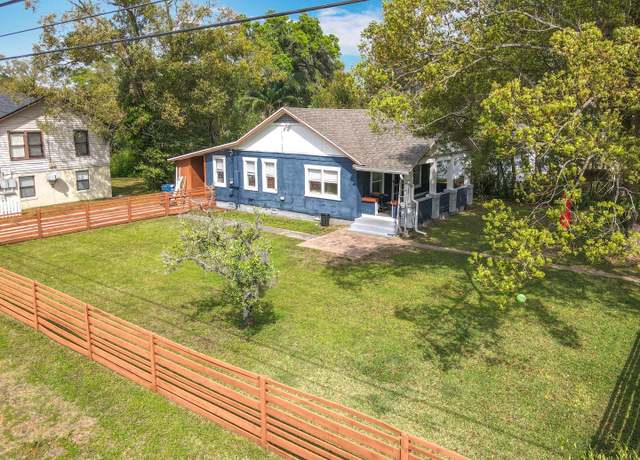 Property at 505 E Plymouth Ave, Deland, FL 32724, 2 beds, 2 baths