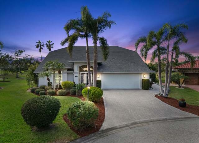 Property at 6170 Misty Oaks Dr, Sarasota, FL 34243, 3 beds, 4 baths