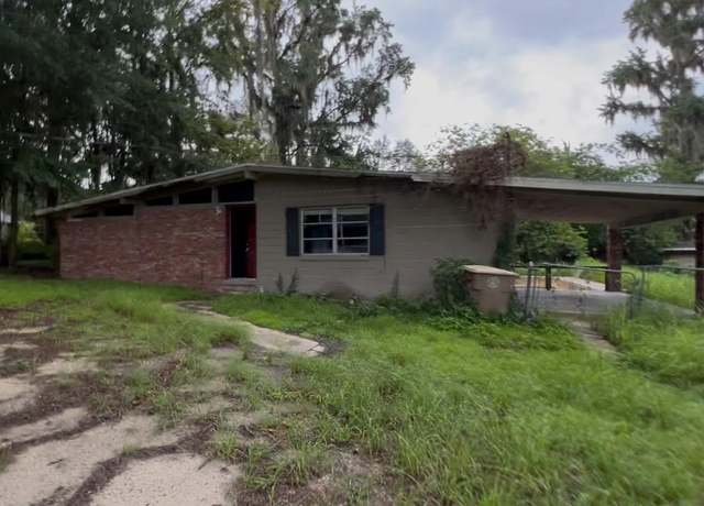 Property at 627 SE 24th St, Ocala, FL 34471, 3 beds, 2 baths