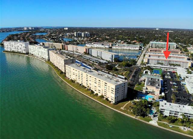 Property at 3128 59th St S #204, Gulfport, FL 33707, 2 beds, 2 baths