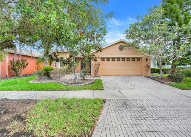 Property at 645 Highlands Hammock Dr, Kissimmee, FL 34759, 3 beds, 2 baths