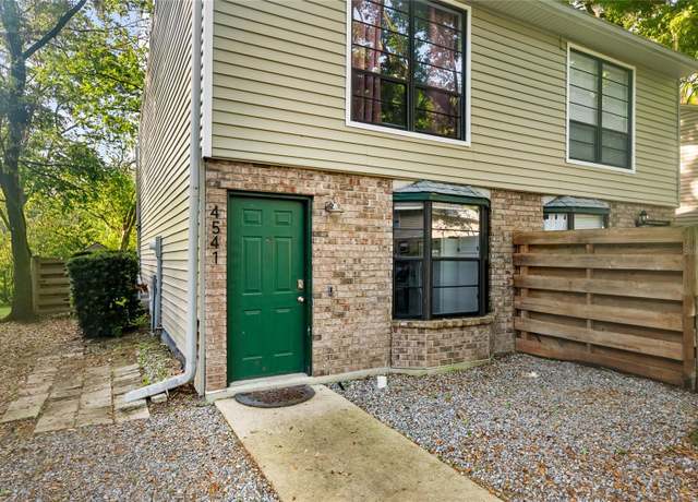 Property at 4541 SW 44th Ln, Gainesville, FL 32608, 2 beds, 2.5 baths