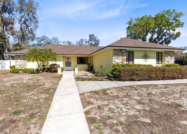 Property at 2101 Lake Francis Dr, Apopka, FL 32712, 3 beds, 2 baths