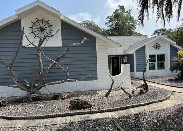 Property at 141 S Highview Ave, Lecanto, FL 34461, 3 beds, 2 baths