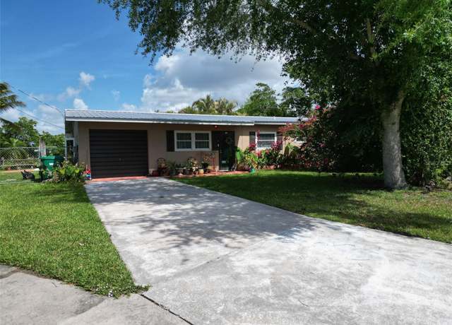Property at 3605 SE 21st Ave, Okeechobee, FL 34974, 3 beds, 3 baths