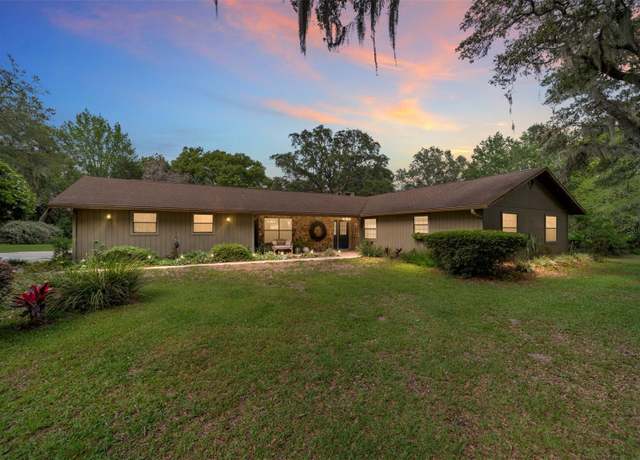 Property at 5521 SW 31st St, Ocala, FL 34474, 3 beds, 2 baths