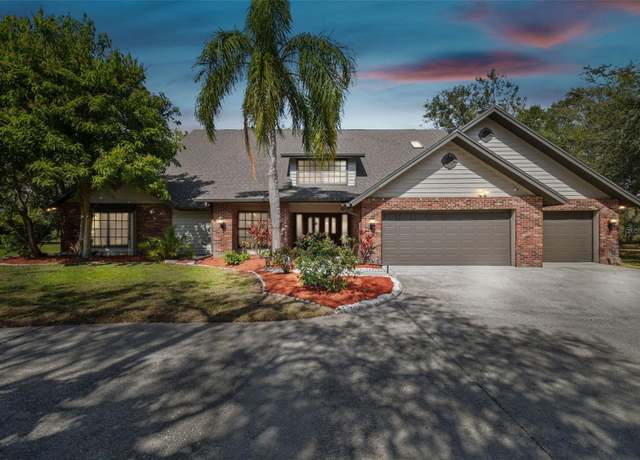 Property at 1902 Sweet Bay Ct, Plant City, FL 33566, 5 beds, 4.5 baths