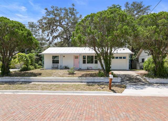 Property at 549 Locklie St, Dunedin, FL 34698, 2 beds, 1 bath