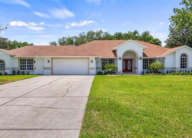 Property at 17825 Whisperwind Dr, Clermont, FL 34715, 6 beds, 4 baths