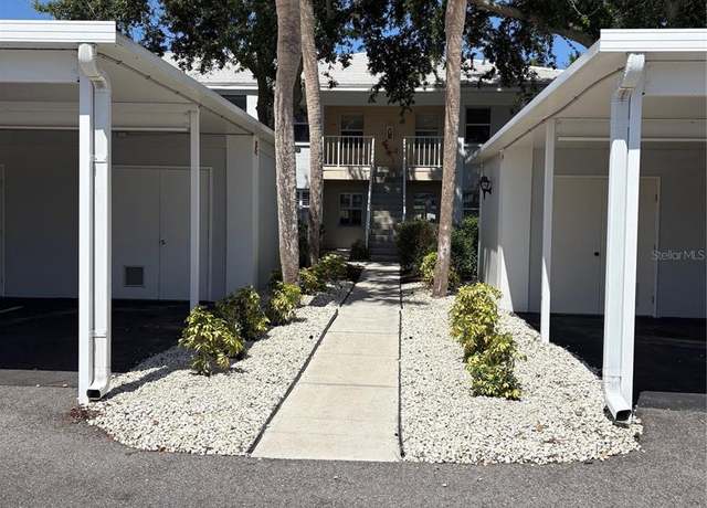 Property at 429 Cerromar Ln #352, Venice, FL 34293, 2 beds, 2 baths