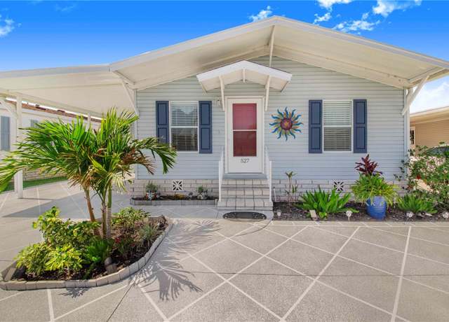 Property at 527 Village Blvd, Frostproof, FL 33843, 2 beds, 2 baths