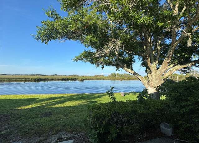 Property at 11568 W Bayshore Dr #17, Crystal River, FL 34429, 2 beds, 2 baths
