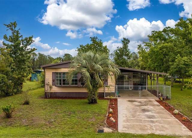 Property at 123 Peninsular Dr, Crescent City, FL 32112, 2 beds, 2 baths
