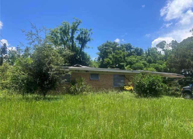 Property at 240 Westwood Ave, Winter Haven, FL 33880, 3 beds, 1.5 baths