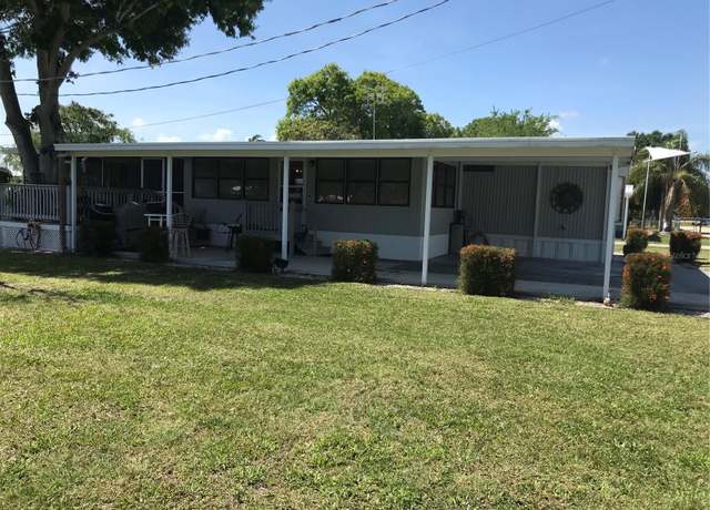 Property at 1066 9th St, Okeechobee, FL 34974, 2 beds, 2 baths