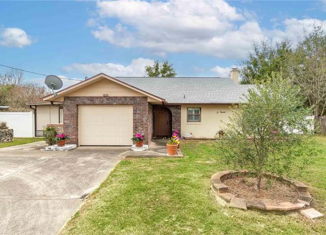 Property at 12172 SE 96th Ter, Belleview, FL 34420, 3 beds, 2 baths