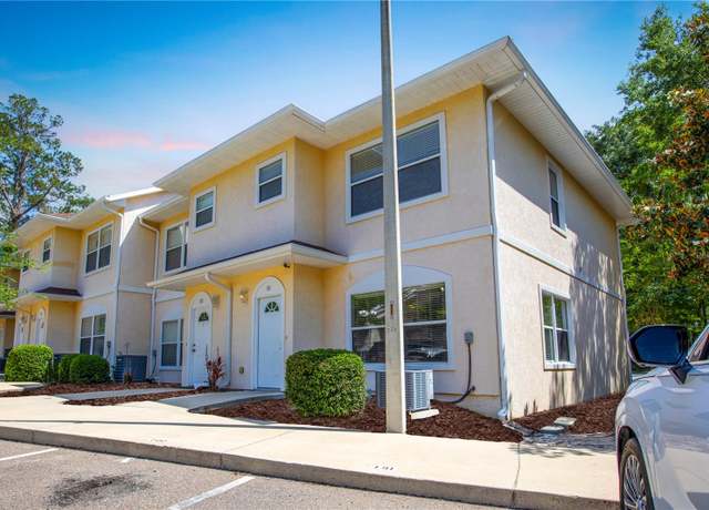 Property at 528 NW 39th Rd #101, Gainesville, FL 32607, 2 beds, 2.5 baths
